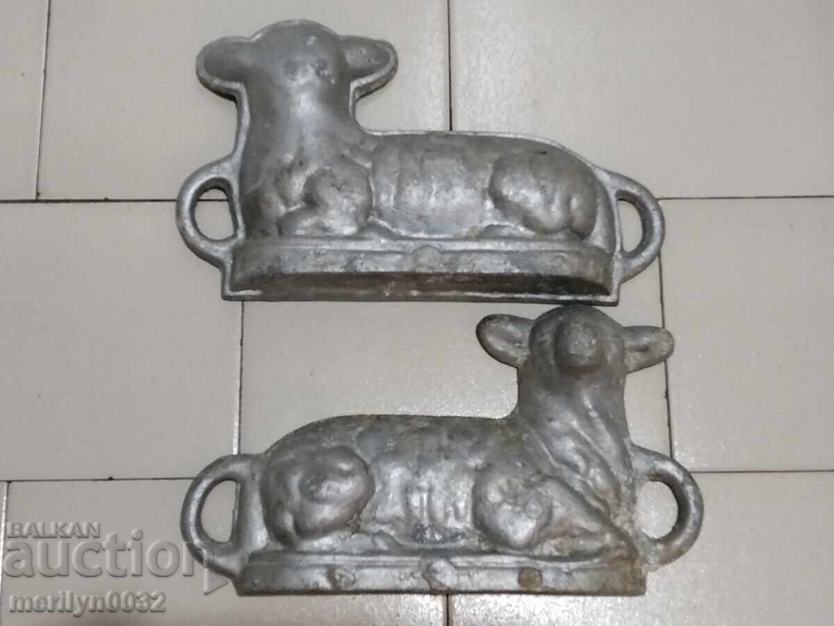 Доставка на Стар калъп за обреден Великденски хляб с форма на агнец