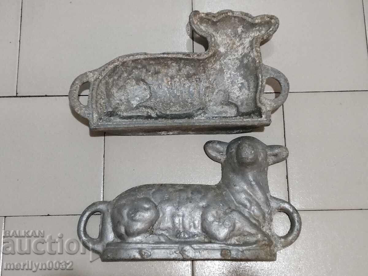 Стар калъп за обреден Великденски хляб с форма на агнец - 5