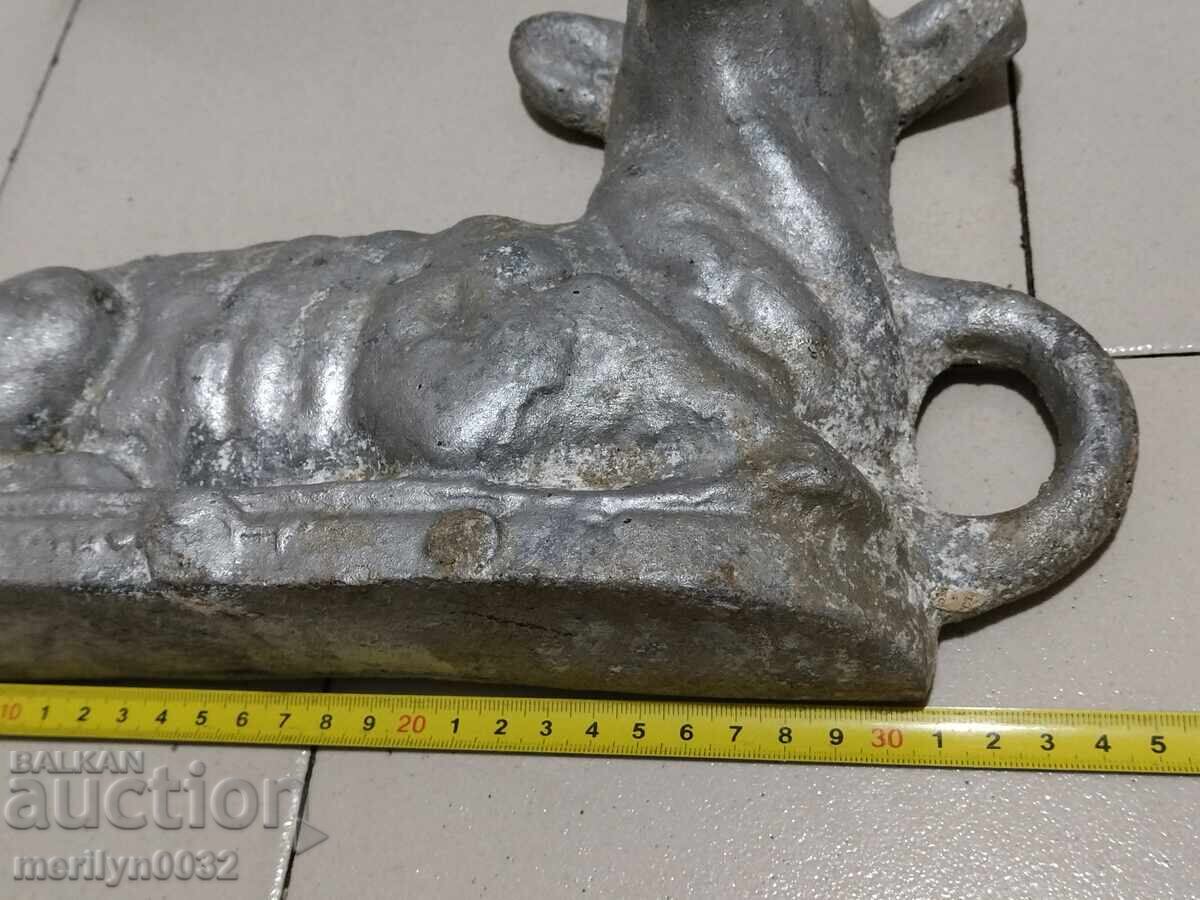 Стар калъп за обреден Великденски хляб с форма на агнец - 6