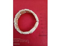 Αρχαίο βραχιόλι από κόκαλο