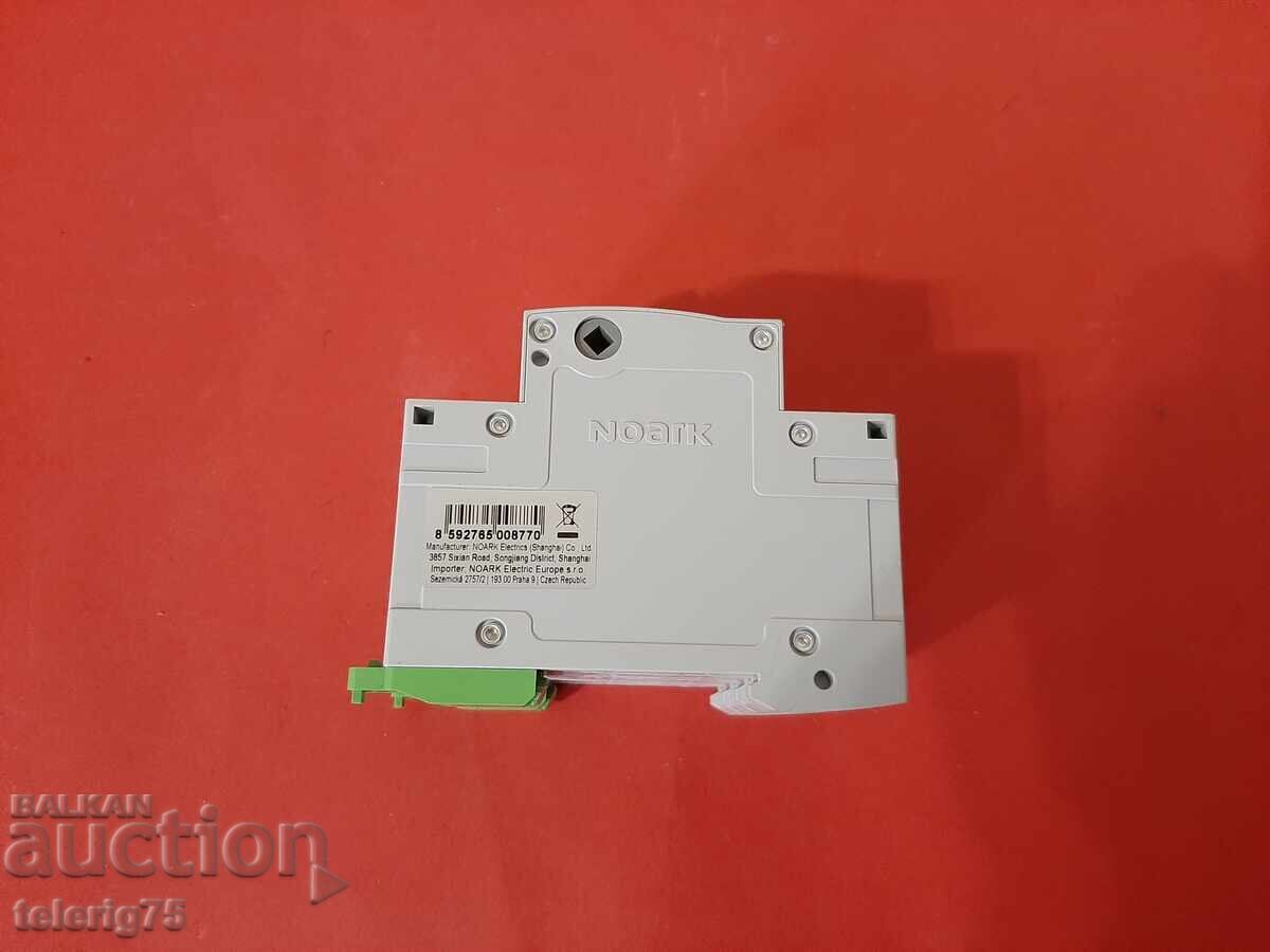 Τριφασικός Διακόπτης Προστασίας NOARC Ex9I125,63A-100876 με τιμή 27.00 BGN | € 13.80 Τριφασικός Διακόπτης Προστασίας NOARC Ex9I125,63A-100876 με τιμή 27.00 BGN | € 13.80