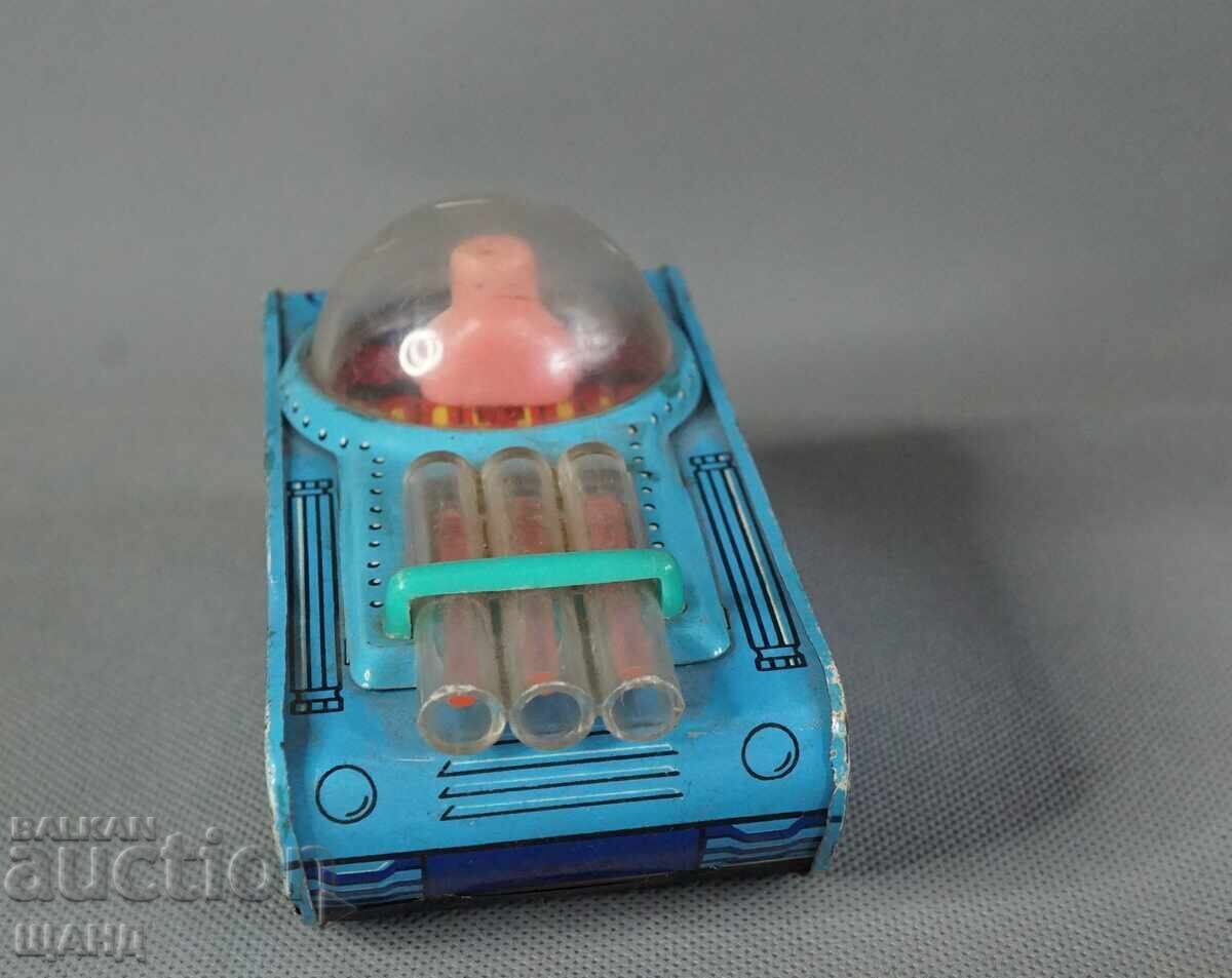 Delivery of MF 710 Old Chinese Metal Toy Model Space Tank