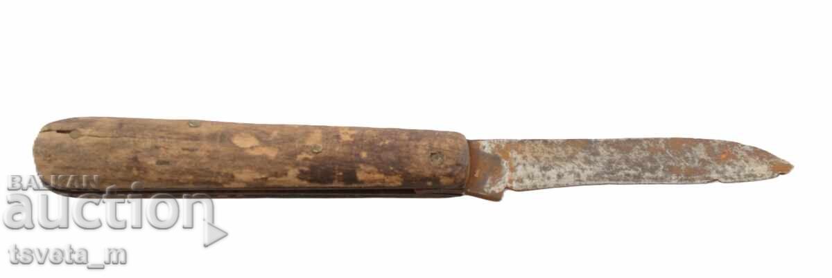 Delivery of Pocket knife with wooden handle