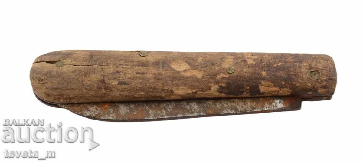 Pocket knife with wooden handle