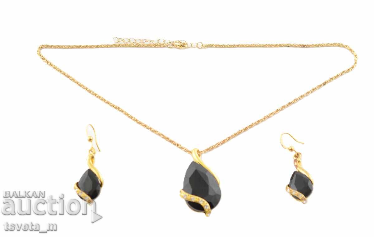 Necklace necklace and earrings set