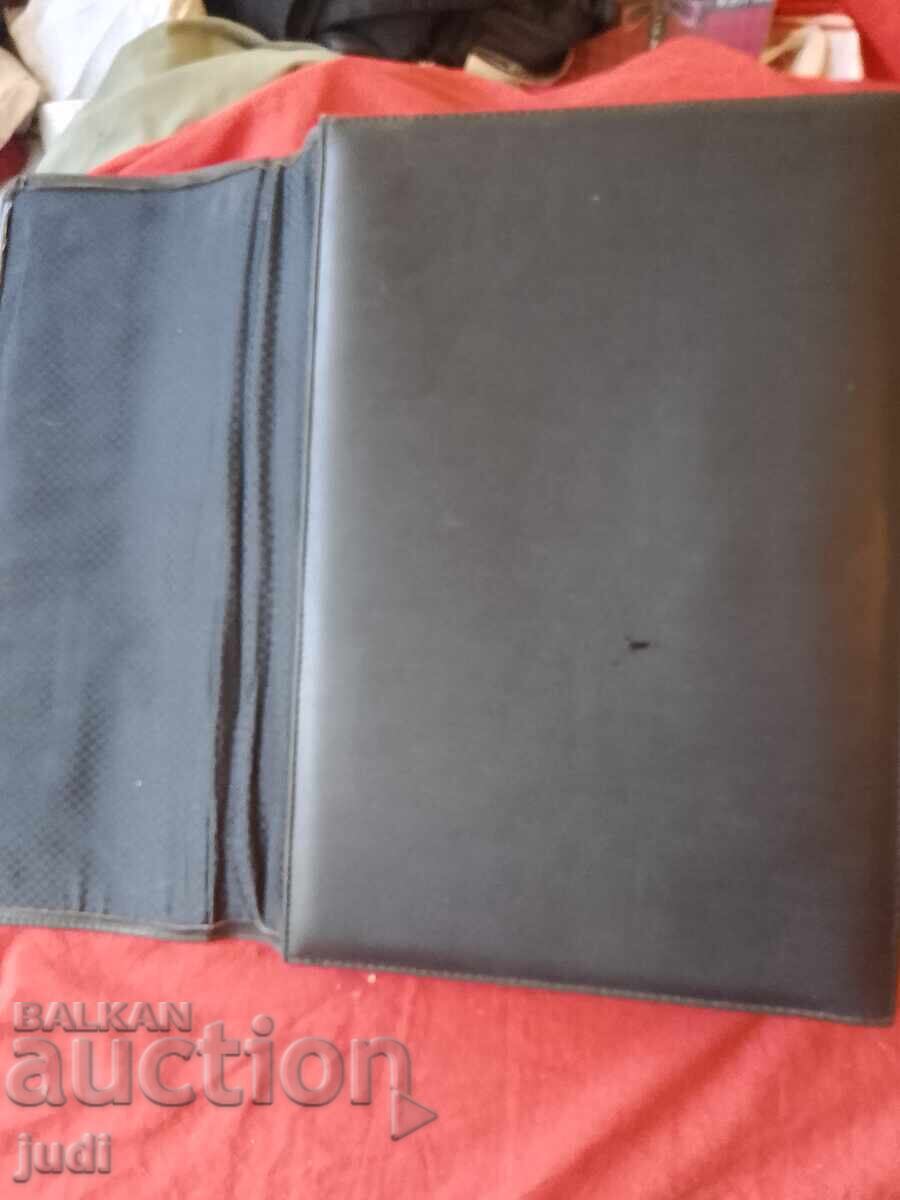 Auction  BFS social leather bag