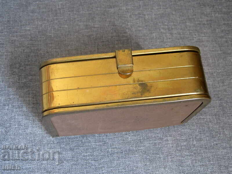 Vechi instrument portabil de frizerie pe gaz Maventi cu preț 45.00 BGN | € 23.01