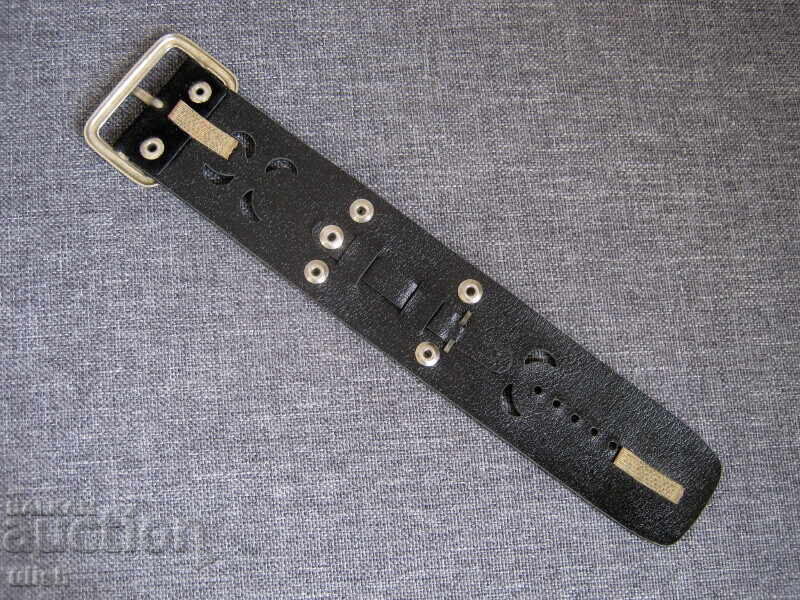 Hirsch напа каишка дамски часовник арт деко нова с цена 25.00 лв. | € 12.78