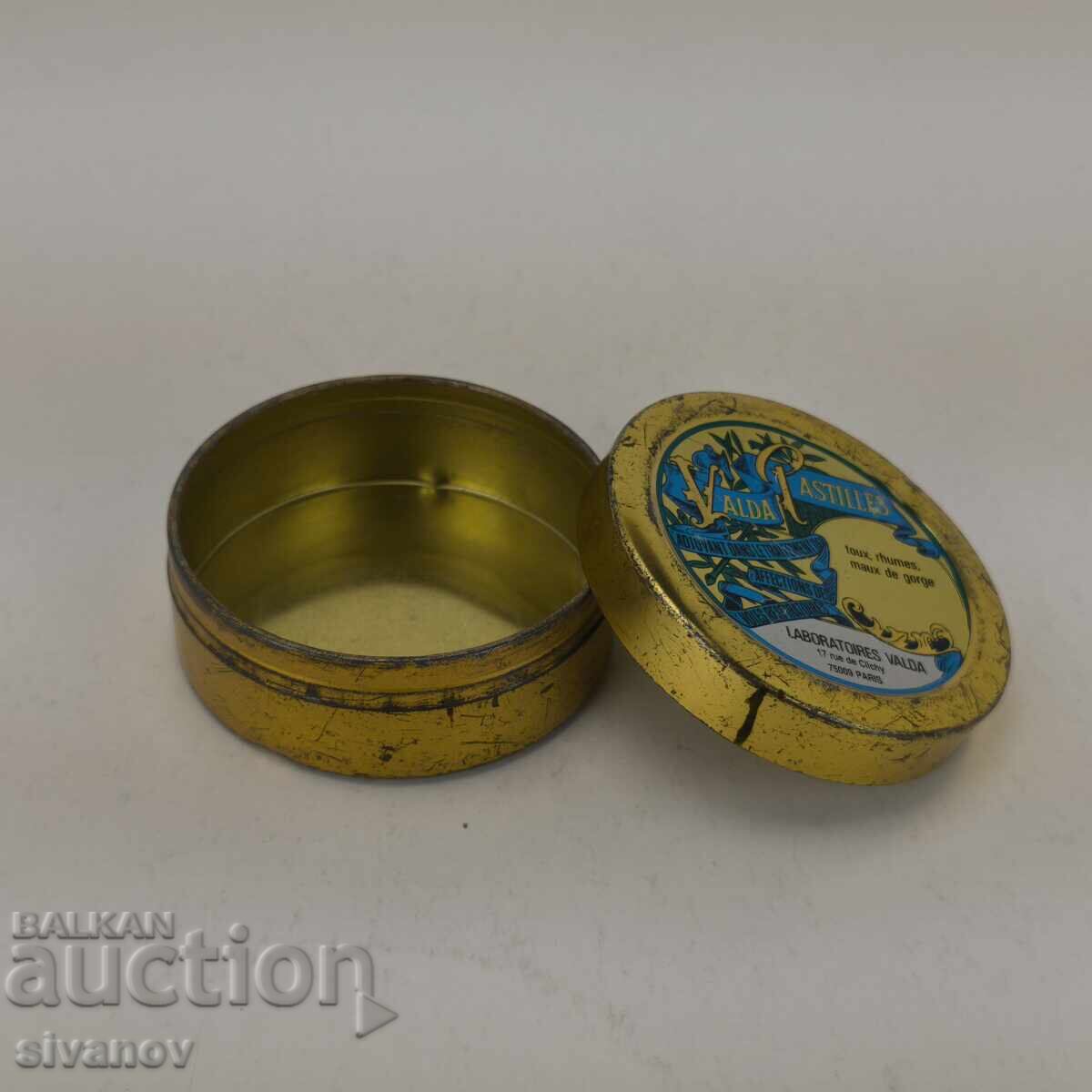 Delivery of Old French metal VALDA Pastilles candy box #5969