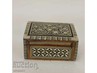 Cutie veche din lemn pentru bijuterii sidef intarsie #5971