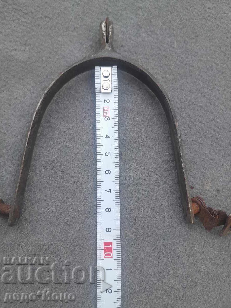 Auction  Old bronze cavalry spurs in good condition