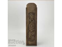 Cutie de vin veche din lemn sculptat #5973