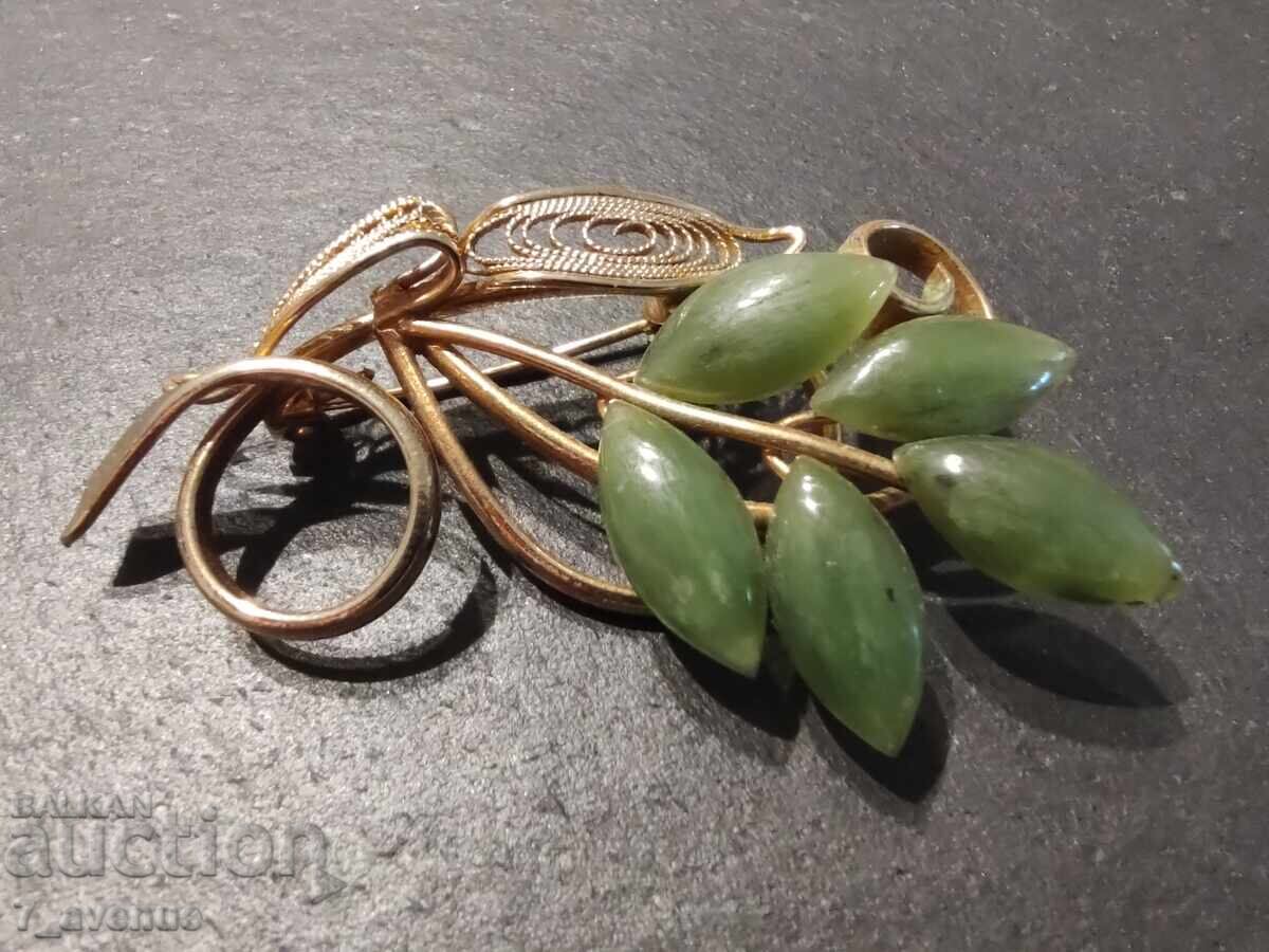 Аукцион Брошка с Нефрит, позлата, супер красива 3.06.25