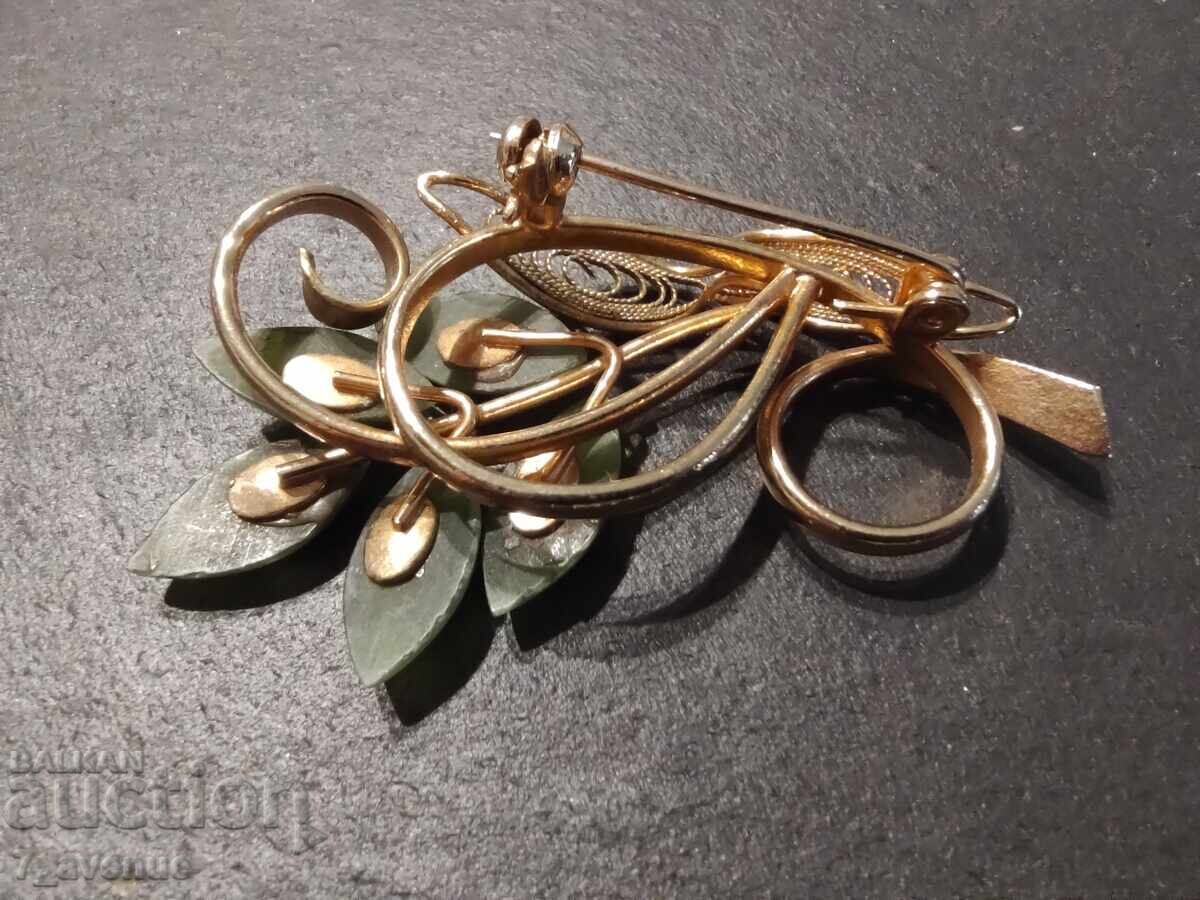 Доставка на Брошка с Нефрит, позлата, супер красива 3.06.25