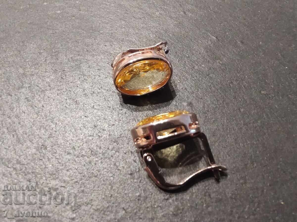 Delivery of Elegant earrings, very interesting 06/03/2025 Delivery of Elegant earrings, very interesting 06/03/2025