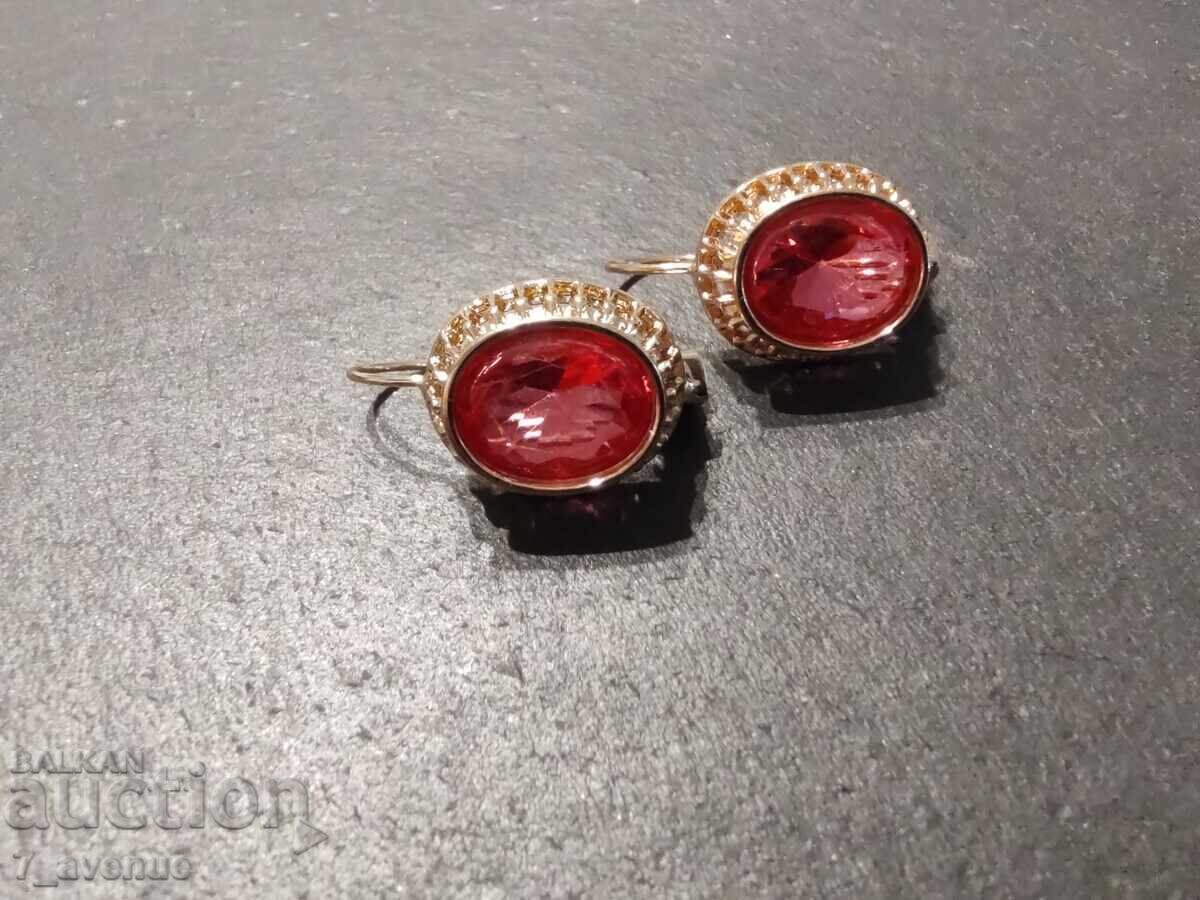 Auction  Elegant earrings, very interesting 06/03/2025