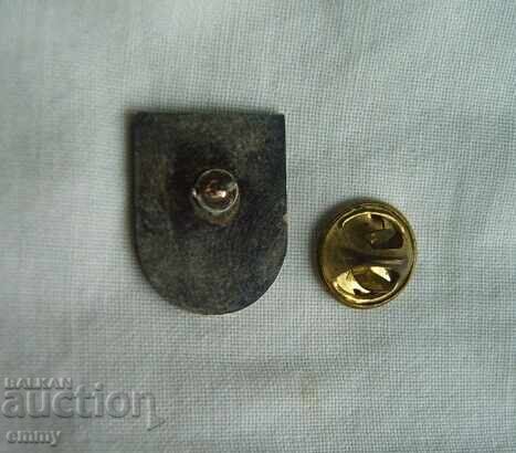 Стара значка футбол- KSV Ingelmunster (Sporting West),Белгия с цена 2.00 лв. | € 1.02