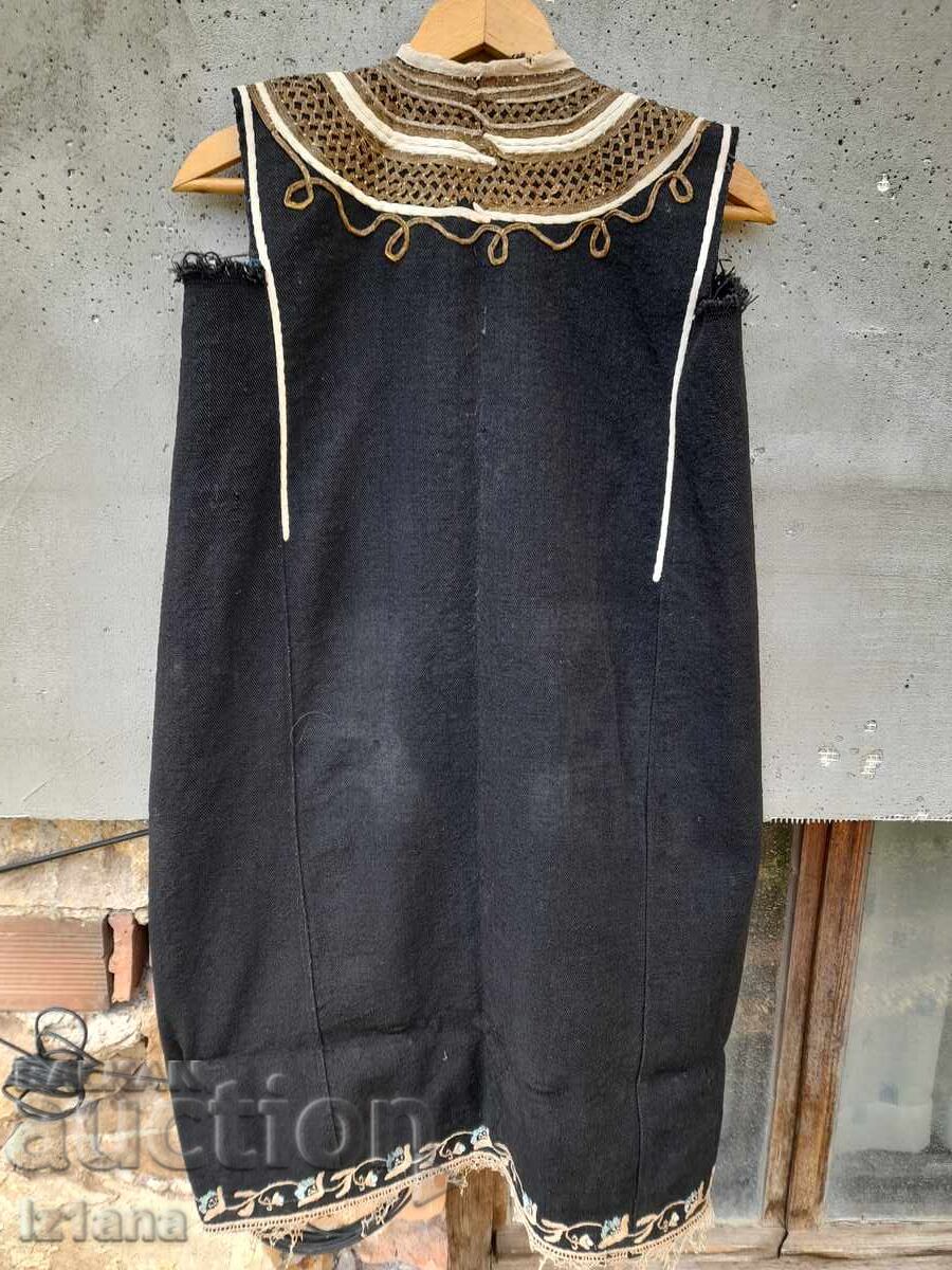 Παλιό αεροπλάνο, παραδοσιακή φορεσιά - 5