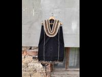 Παλιό αεροπλάνο, παραδοσιακή φορεσιά