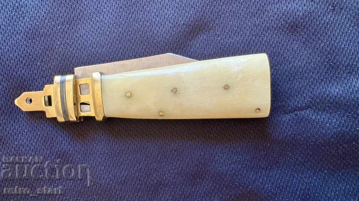 Auction Knife Auction Knife