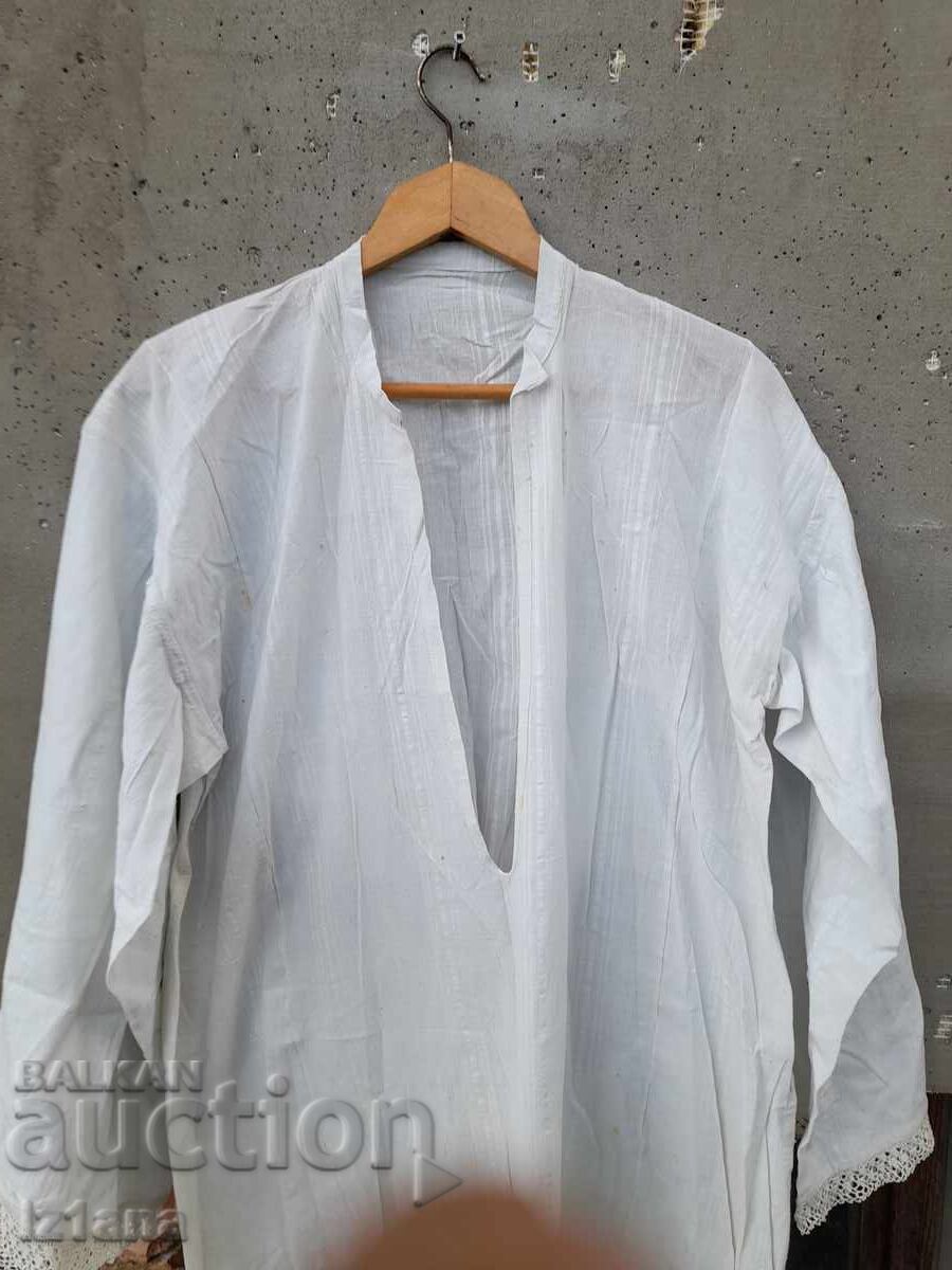 Vintage Women's Fringe Dress Shirt with price 160.00 BGN | € 81.81 Vintage Women's Fringe Dress Shirt with price 160.00 BGN | € 81.81