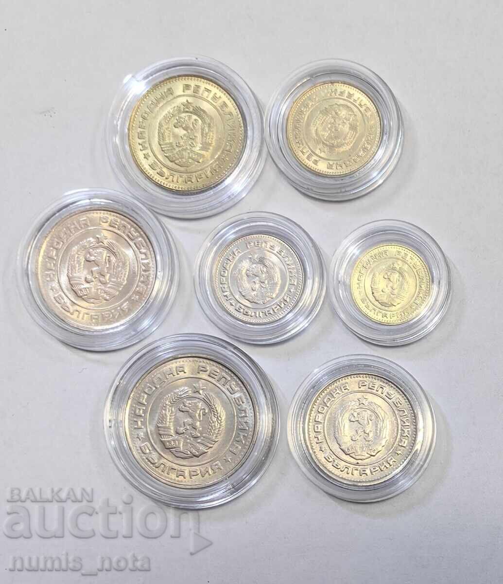 Pŭlna seriya moneti 1990 godina με τιμή 35.00 BGN | € 17.90 Pŭlna seriya moneti 1990 godina με τιμή 35.00 BGN | € 17.90