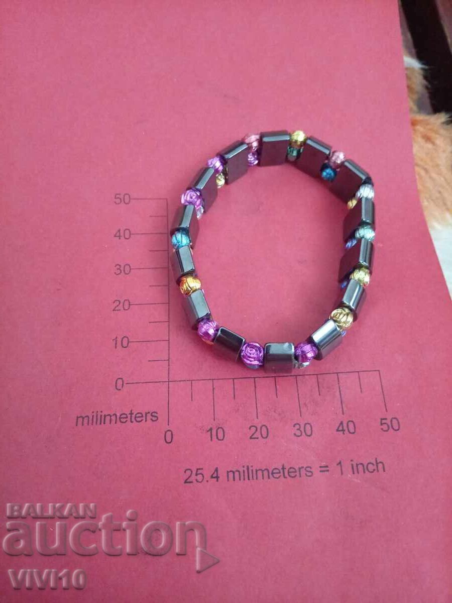 Gorgeous bracelet, hematite and roses