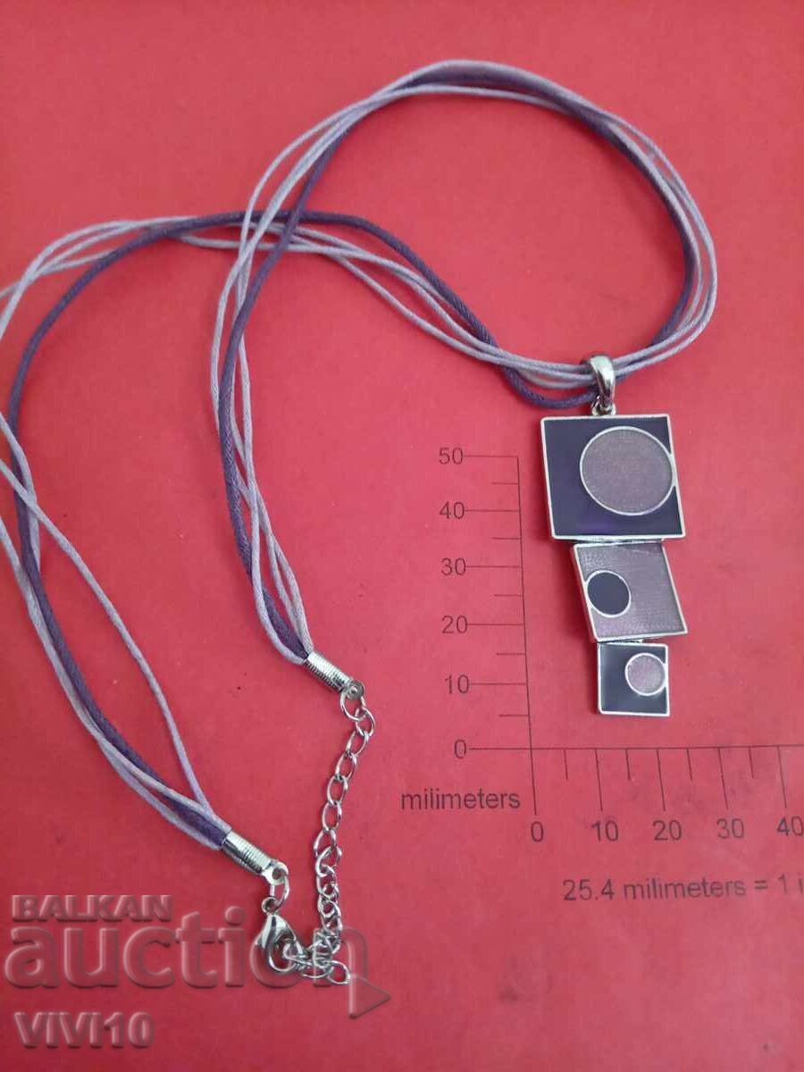 Старинно колие с емаил