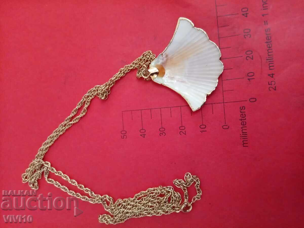 Αρχαίο κολιέ με σμάλτο με τιμή € 20.00 | 39.12 BGN