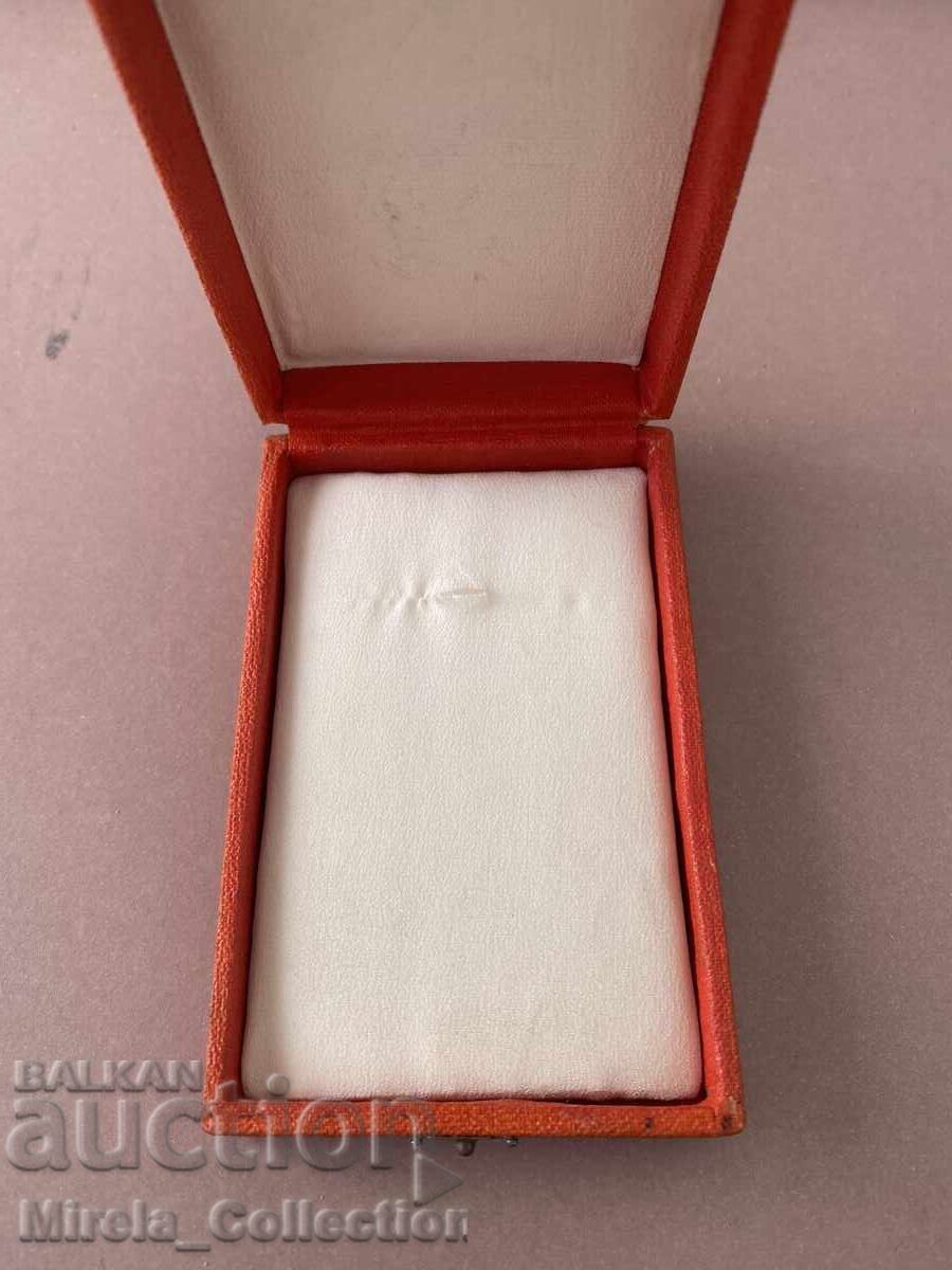 Livrarea Cutie pentru ordinul Chiril și Metodiu, gradul 3, R.P. Bulgaria Livrarea Cutie pentru ordinul Chiril și Metodiu, gradul 3, R.P. Bulgaria