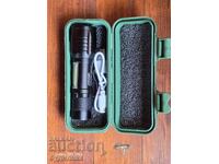 Lanterna nou-nouță super puternică cu cablu USB BZC. Pun la vânzare