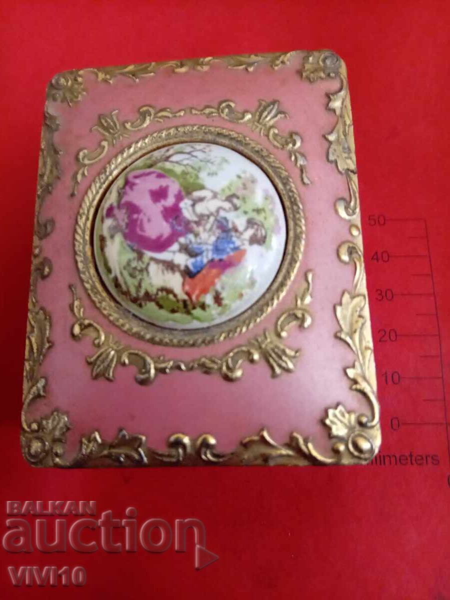 Antique jewelry box, bronze, gilding Antique jewelry box, bronze, gilding