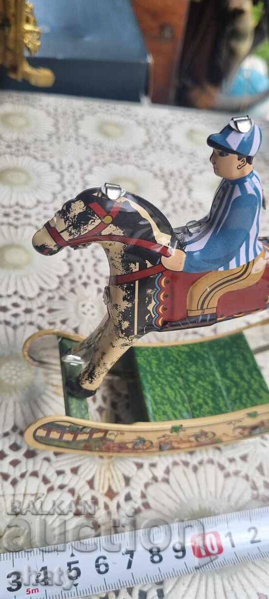 Ламарина играчка с цена 35.00 лв. | € 17.90 Ламарина играчка с цена 35.00 лв. | € 17.90