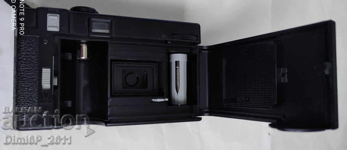 Yashica Partner 35mm Camera - 7 Yashica Partner 35mm Camera - 7