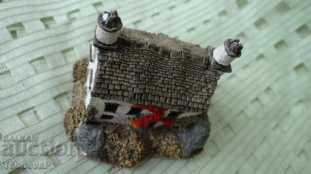 Collectible Stoney Beck Cottage by Lilliput Lane - 5 Collectible Stoney Beck Cottage by Lilliput Lane - 5