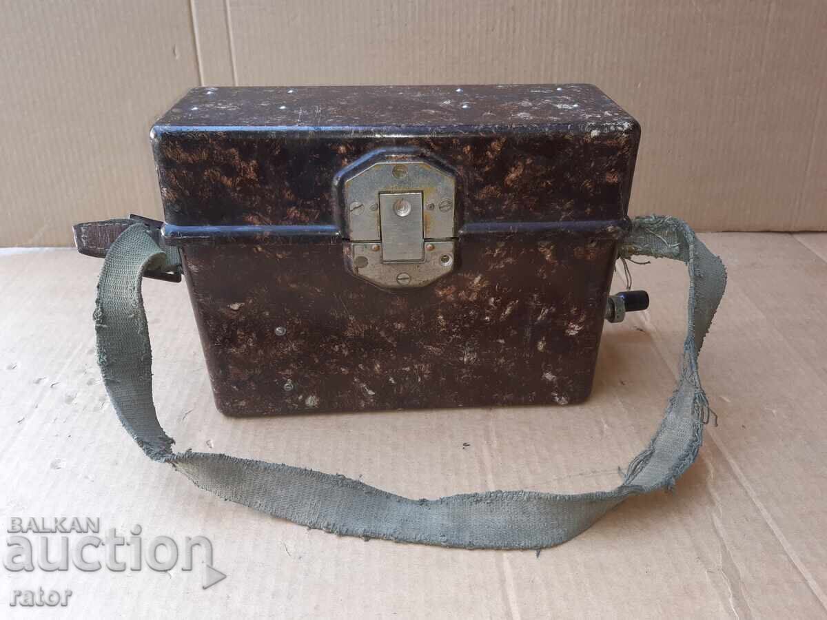 Telefon militar de câmp B - TAI - 51, TAP BNA, NRB. RAR cu preț 45.00 BGN | € 23.01