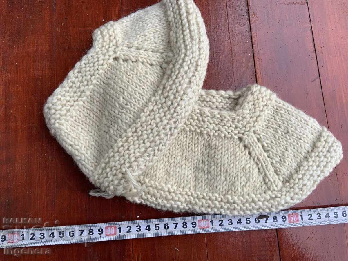 TERLICI, PAPUCI, CIORAPI, CĂLCUȚE, Ciorapi tricotate manual din lână NOI cu preț 12.00 BGN | € 6.14