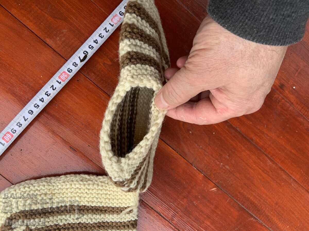 Licitație TERLICI, PAPUCI, CIORAPI, CĂLCUȚE, Ciorapi tricotate manual din lână NOI