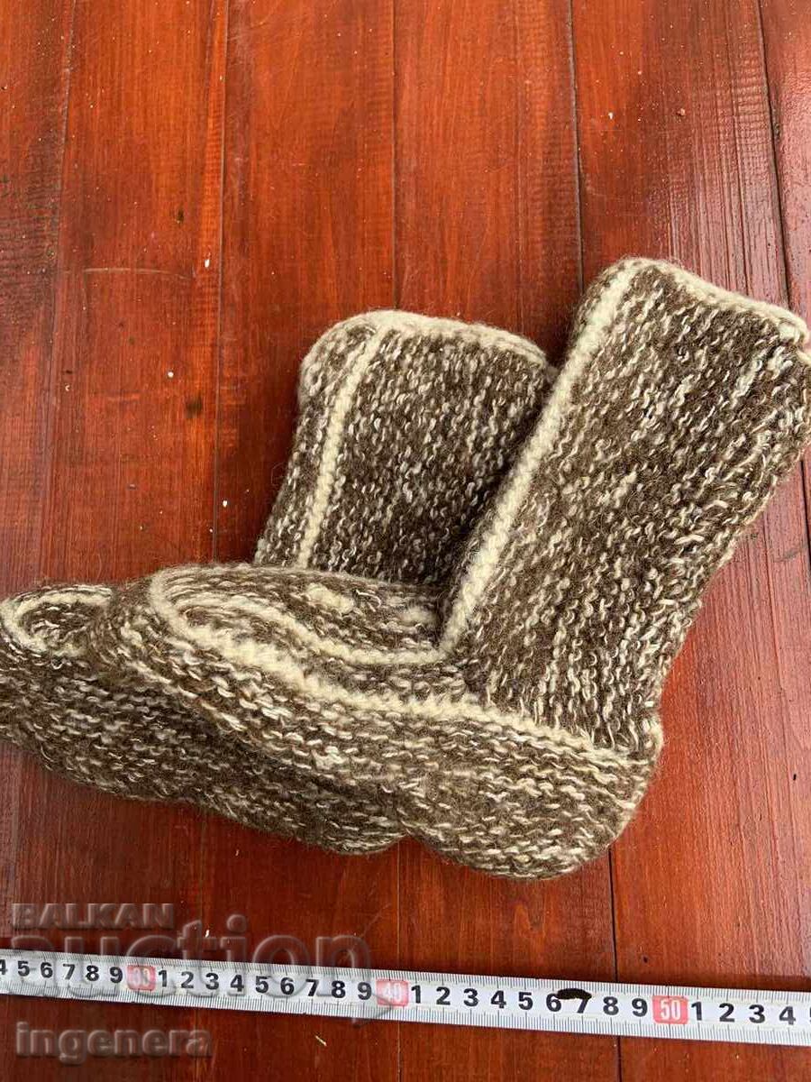 Licitație TERLICI, PAPUCI, CIORAPI, CĂLCUȚE, Ciorapi tricotate manual din lână NOI