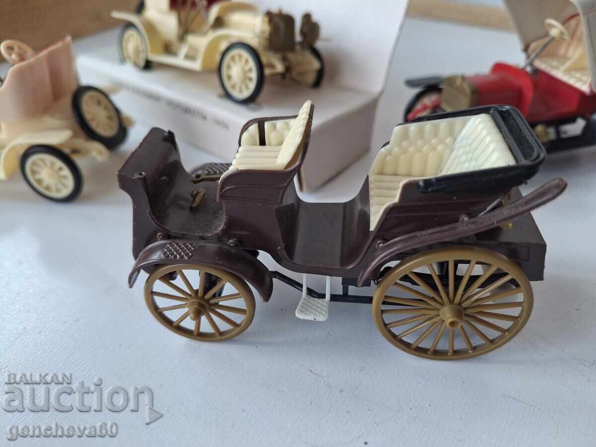 ΣΥΛΛΟΓΗ Ρετρό αγωνιστικά αυτοκινητάκια Τσεχοσλοβακίας με τιμή 70.00 BGN | € 35.79