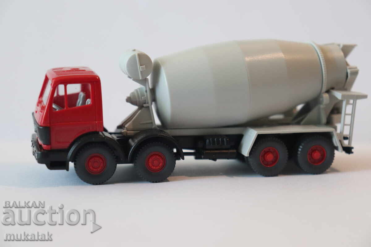 WIKING? H0 1/87 MERCEDES CONCRETE MIXER MODEL TRUCK with price 25.00 BGN | € 12.78