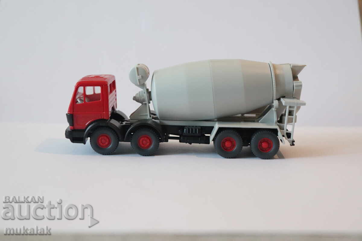 WIKING? H0 1/87 MERCEDES CONCRETE MIXER MODEL TRUCK