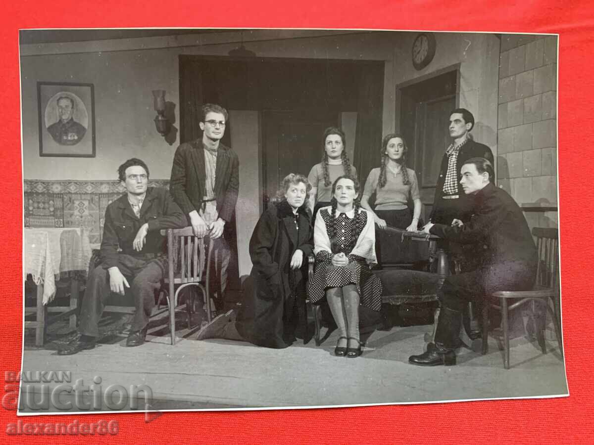 Βασίλ Κίρκοφ "Νεαρή Φρουρά" στον ρόλο του Ζεμνούχοφ 1947