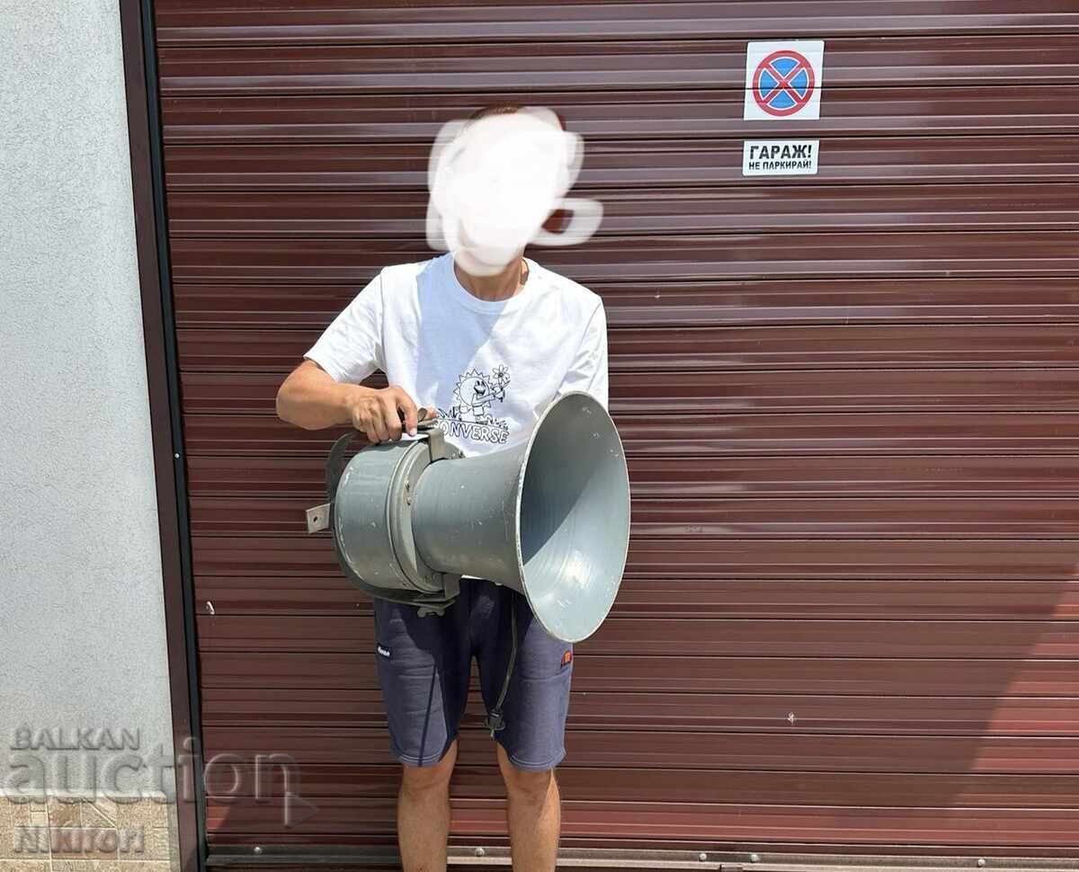 Соц Голям Рупор от Радио Уредба с цена 185.00 лв. | € 94.59