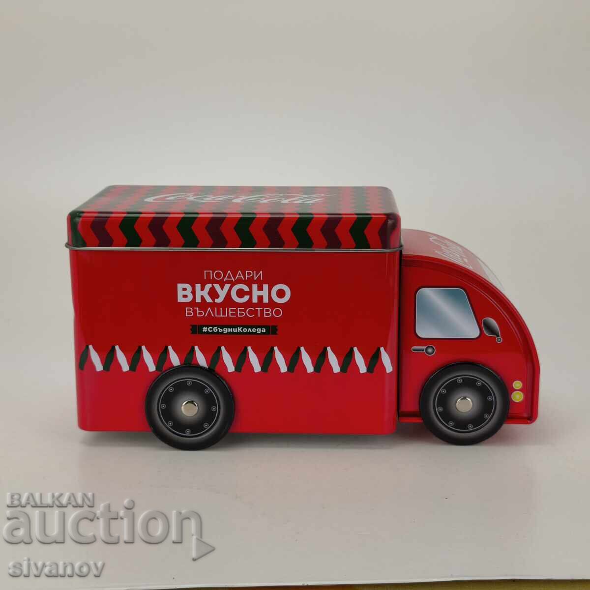 Μεταλλικό κουτί Coca Cola χριστουγεννιάτικο φορτηγό Coca Cola #5980 με τιμή 9.99 BGN | € 5.11 Μεταλλικό κουτί Coca Cola χριστουγεννιάτικο φορτηγό Coca Cola #5980 με τιμή 9.99 BGN | € 5.11