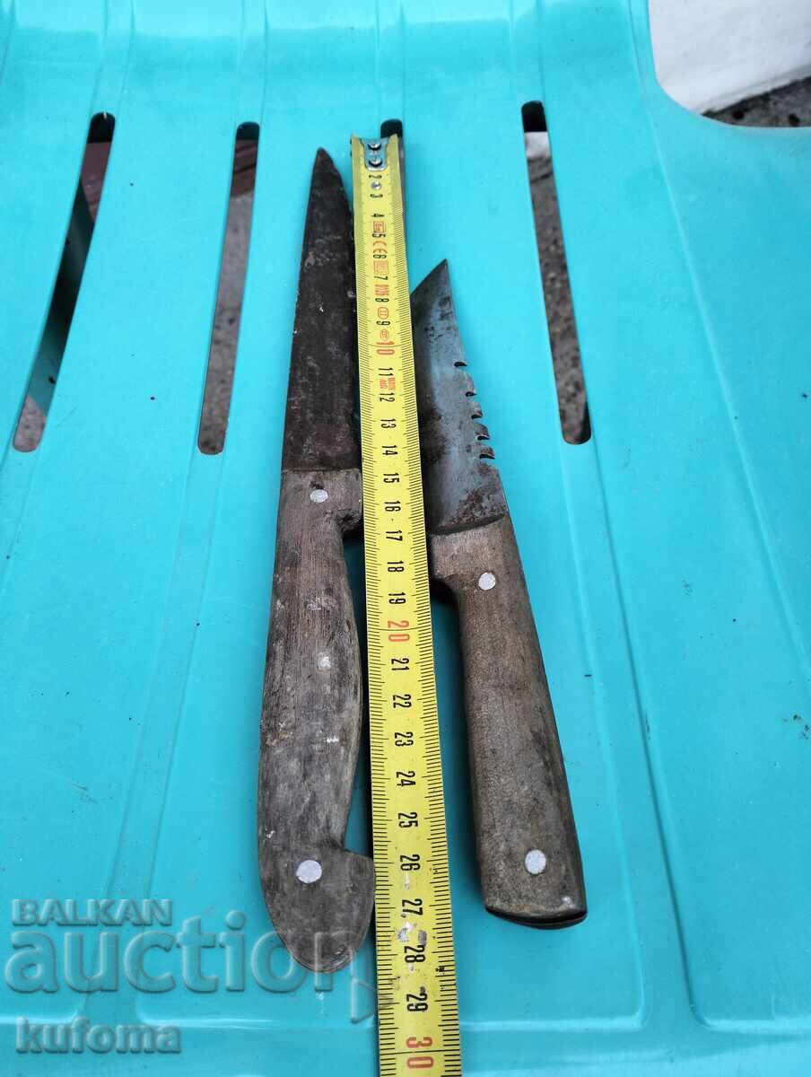 Стари ножове ръчно изработени с цена 29.99 лв. | € 15.33