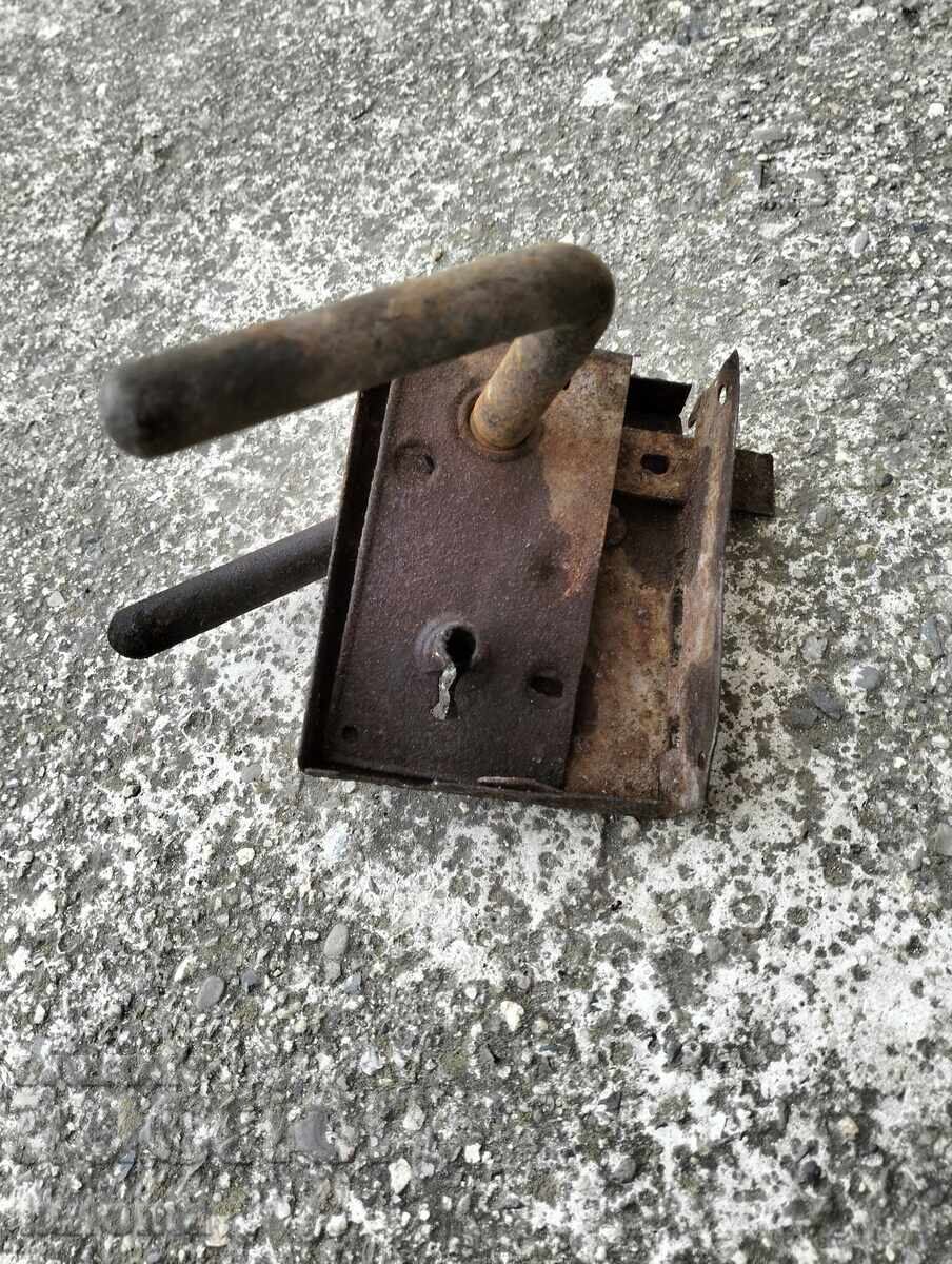 Broască veche cu mâner Broască veche cu mâner