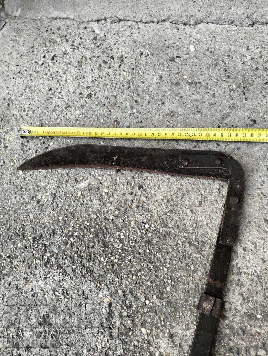 Παλιά πτυσσόμενη δρεπάνι για χόρτο με τιμή 44.99 BGN | € 23.00