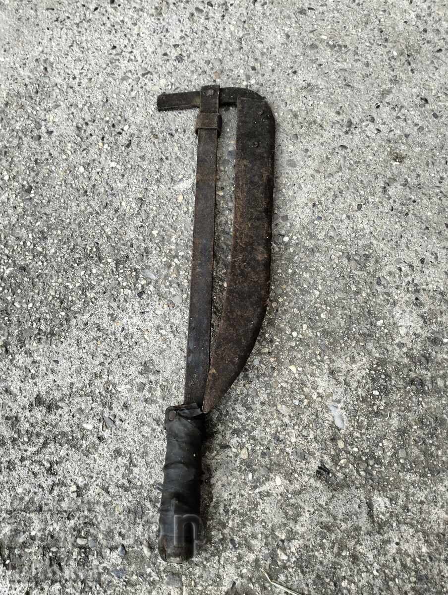 Παράδοση Παλιά πτυσσόμενη δρεπάνι για χόρτο