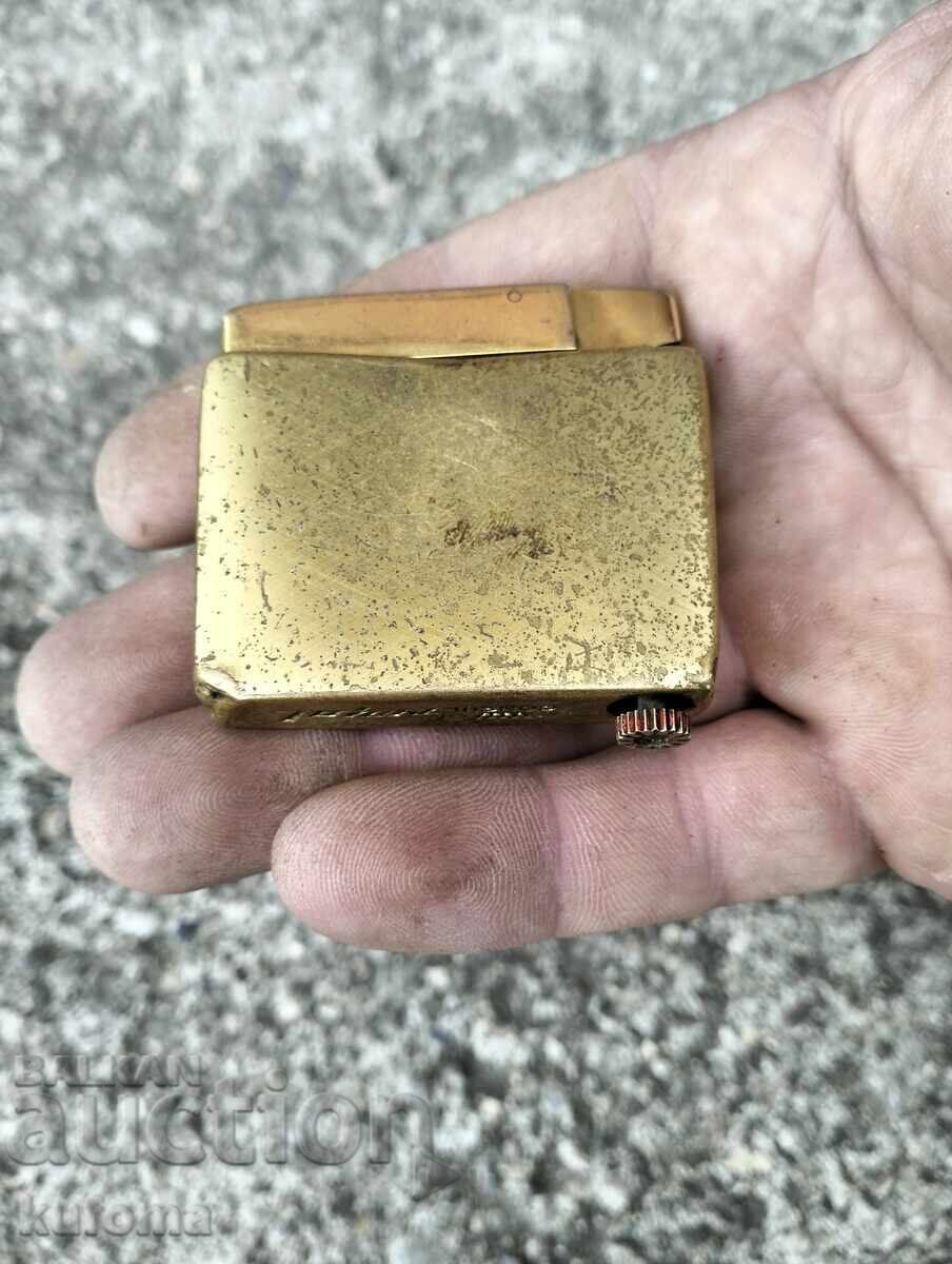Brichetă veche pe benzină cu preț € 24.99 | 48.88 BGN